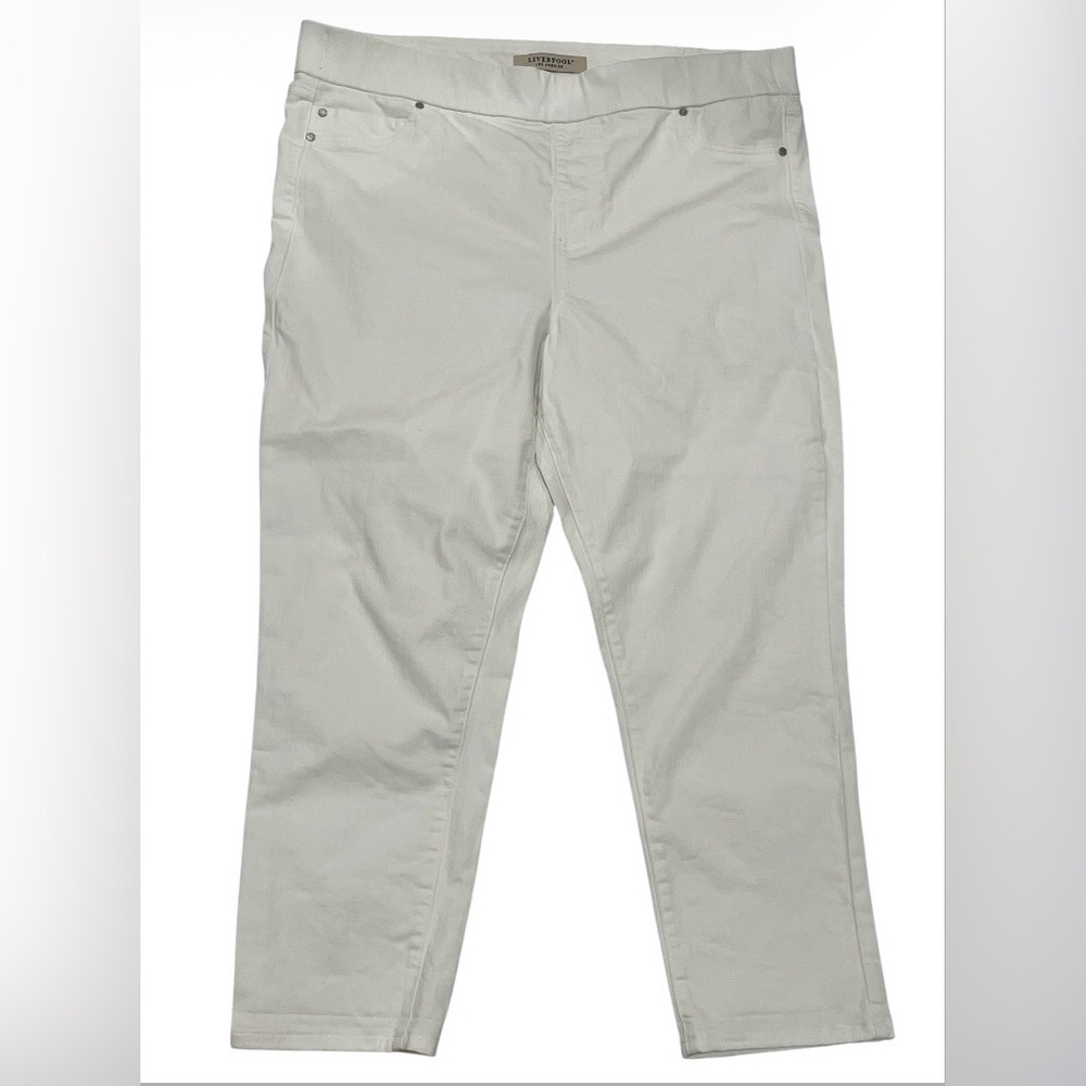 Liverpool Women’s White The Crop pull on pants Size 16/33